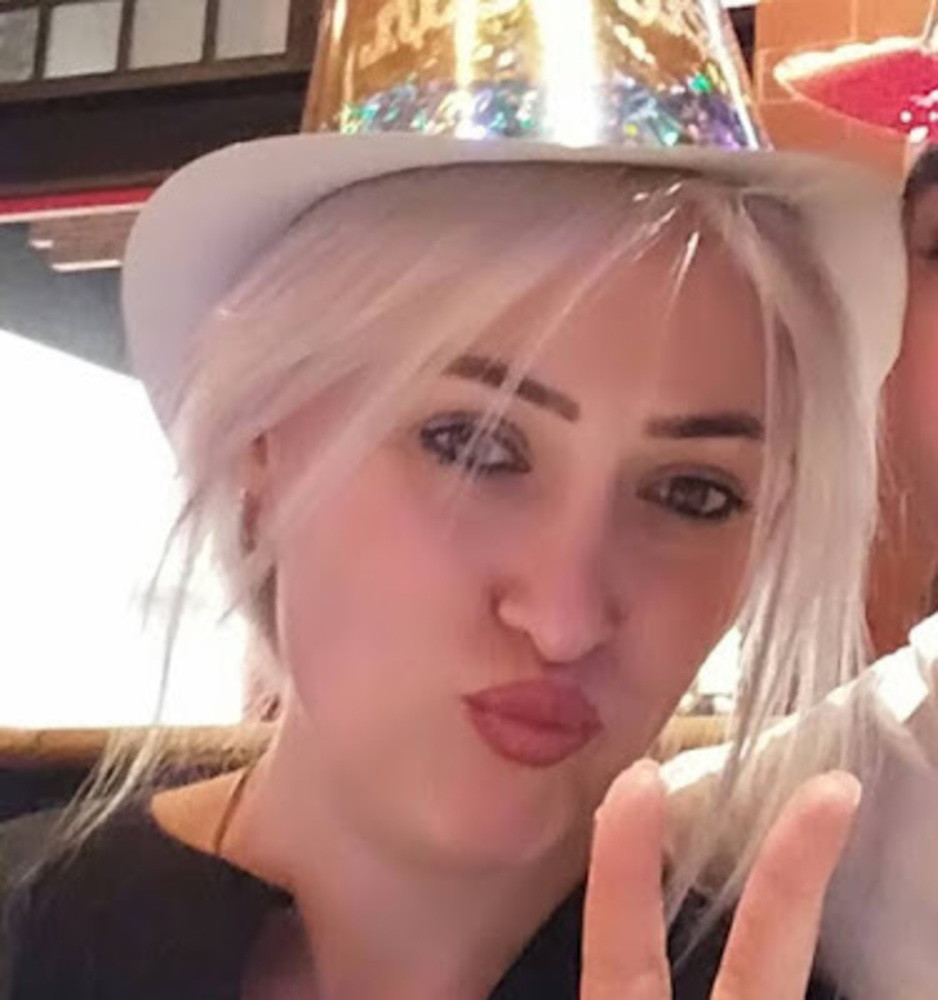 Meet your Posher, Tina